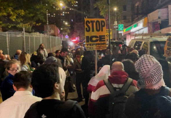 HL1-NYC-ICe-protest